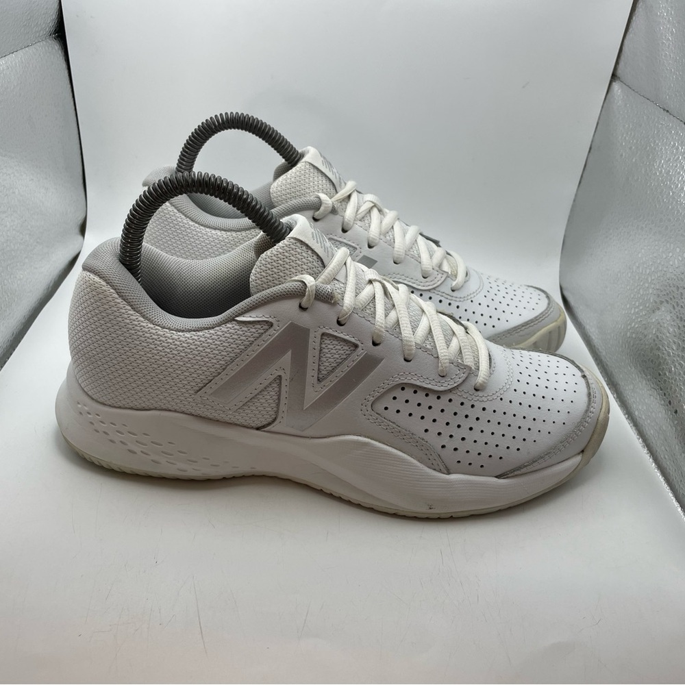 New Balance 696v3 women’s white tennis sneakers size 7.5 - Picture 2 of 10